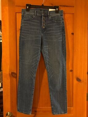 High-Rise Button-Fly Women’s Jeans - Blue- new still has tags